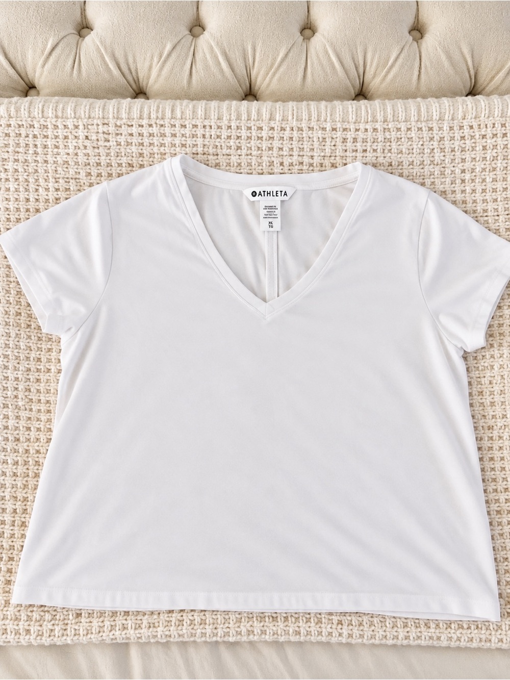 Athleta White V-Neck Short Sleeve Performance Tee